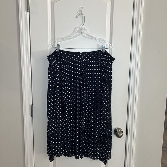 J. Crew Factory Dresses & Skirts - J Crew Women’s Pleated Skirt Sz 22 Polka Dot